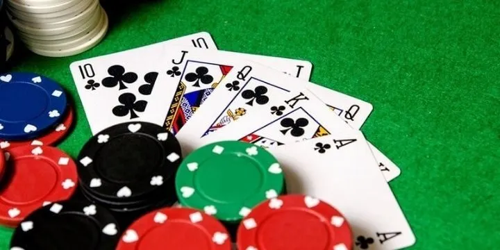 Trường hợp bị thua trắng do đối thủ sở hữu tổ hợp mạnh